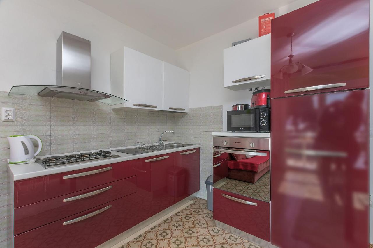 Apartments Clarus Mare Duce Exterior photo