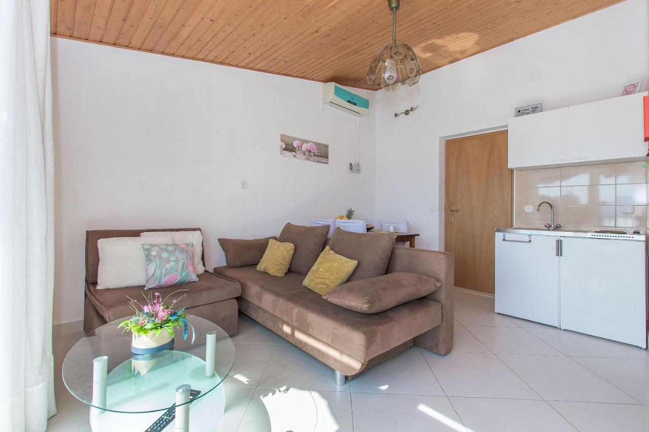 Apartments Clarus Mare Duce Exterior photo
